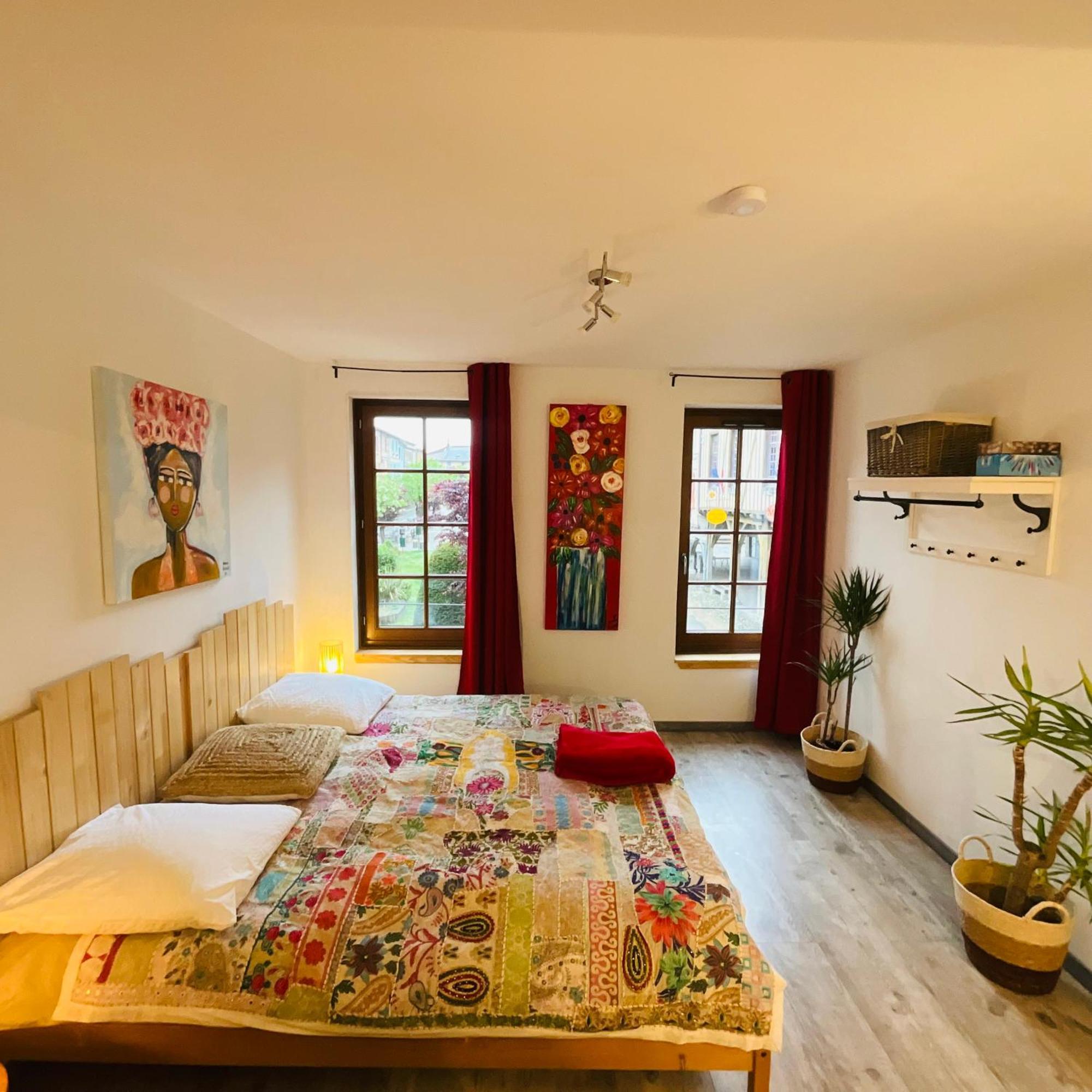 Hote Labyrinthe Lit 180 Cm Salle De Bain, Petit Dej Compris Mirepoix  Eksteriør billede