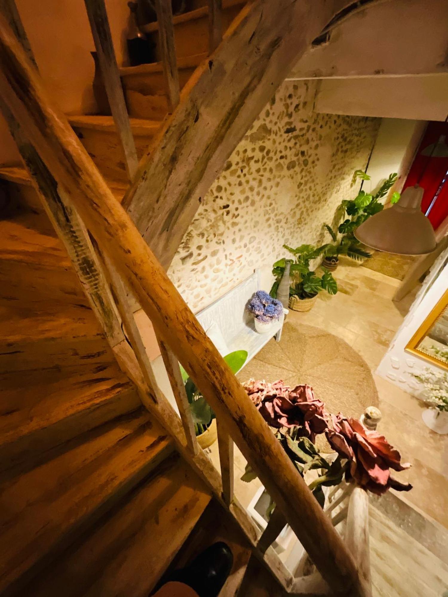 Hote Labyrinthe Lit 180 Cm Salle De Bain, Petit Dej Compris Mirepoix  Eksteriør billede